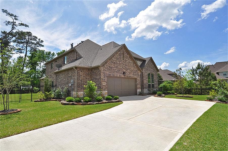 1st image of 1307 Buckingham Way