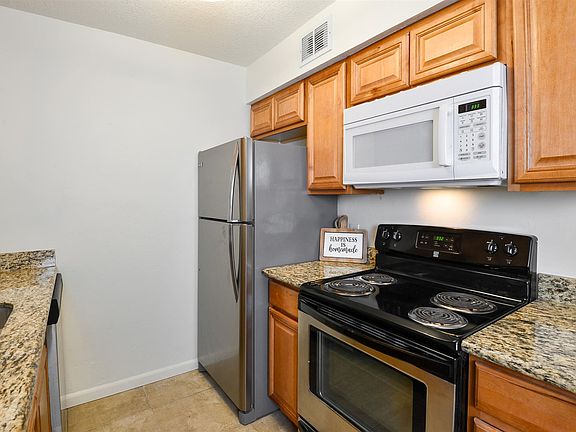 3rd image of 6311 N Barcelona Ct