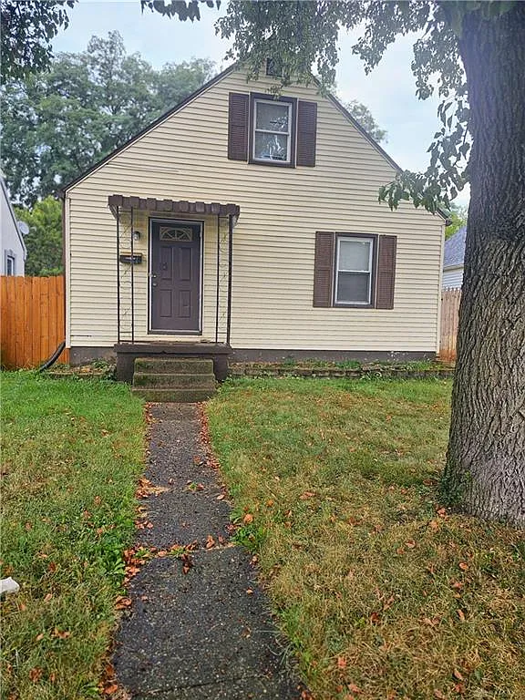 4 bed, 792 sqft, $1,105 — Photo 1