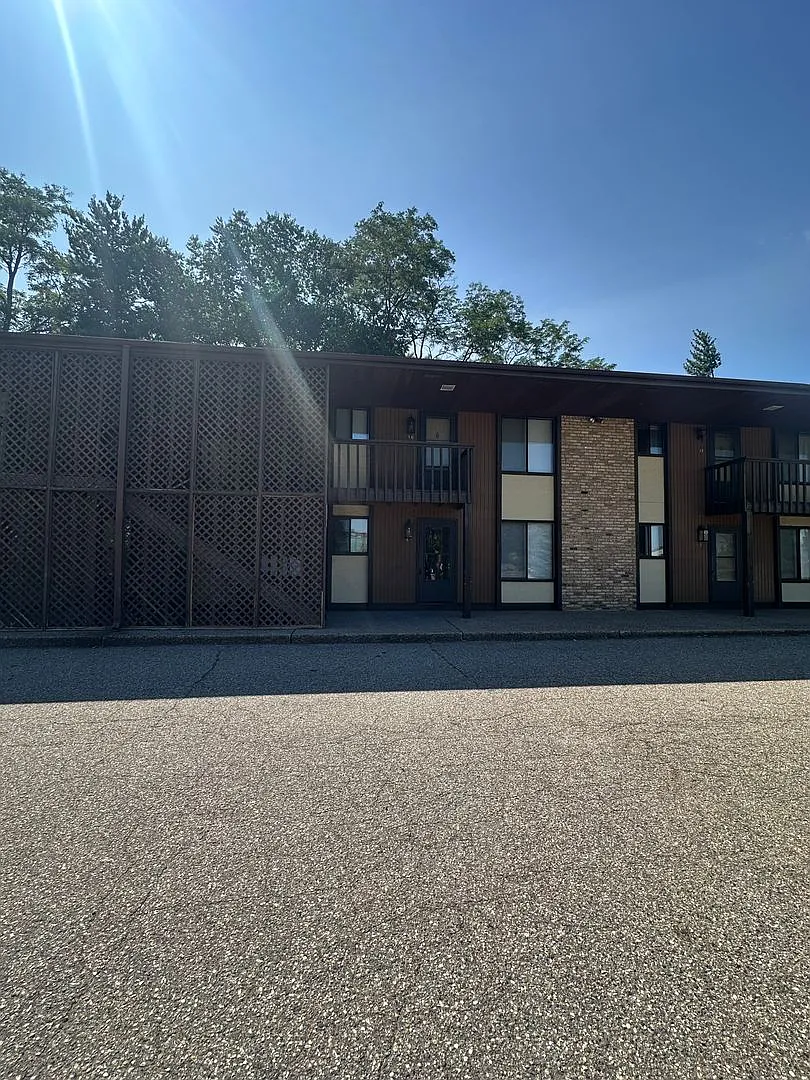 Oxboro Apartments — Photo 1