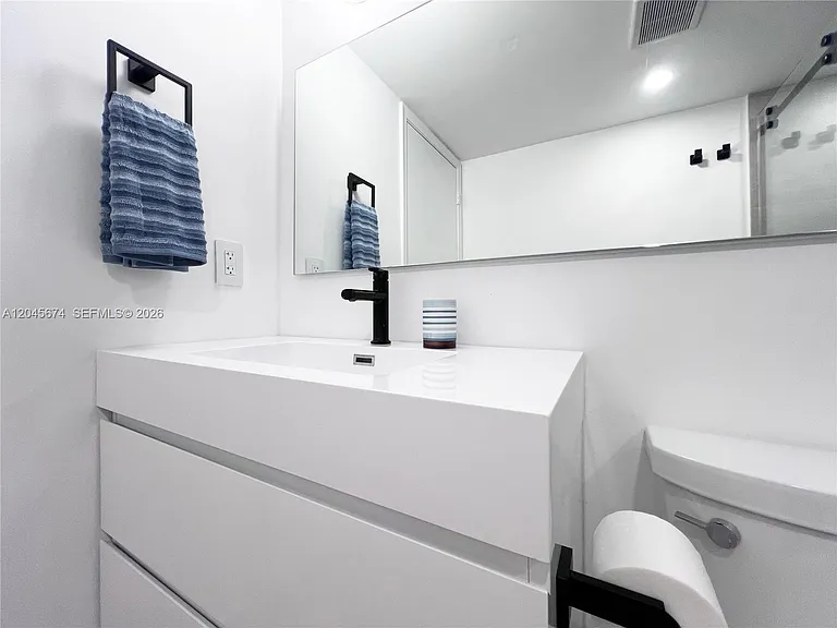 5100 N Ocean Blvd #503 — Photo 44