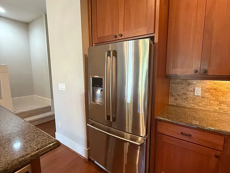 10108 SW Morrison St #10108 — Photo 12