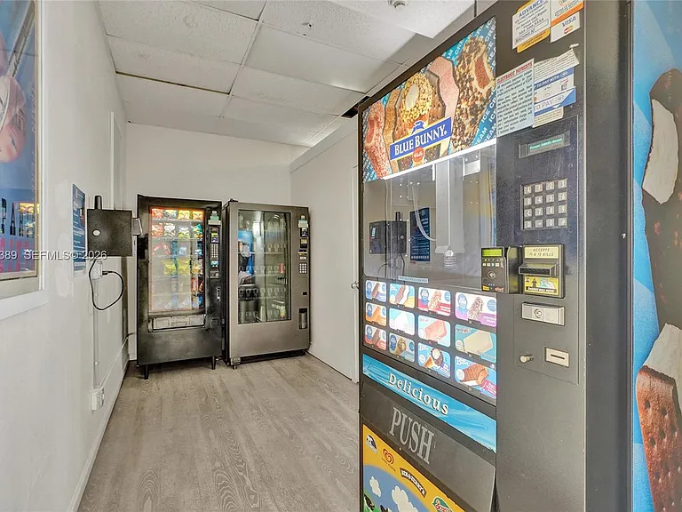 10350 W Bay Harbor Dr #3G — Photo 34