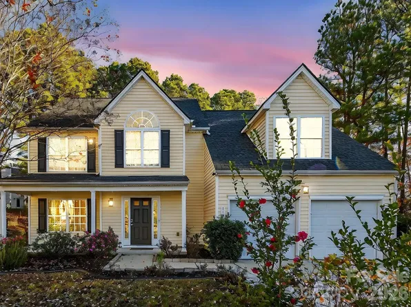 112 Jasmine Valley Ct, Holly Springs, NC 27540
