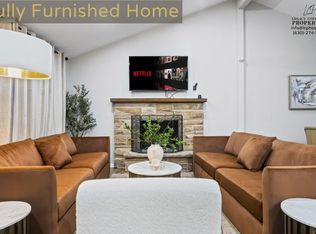 1410 N Lama Ln, Mount Prospect, IL 60056