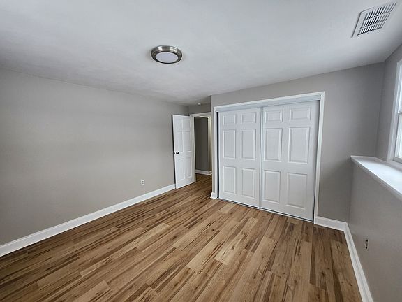 5th image of 8439 Lace Bark Ln