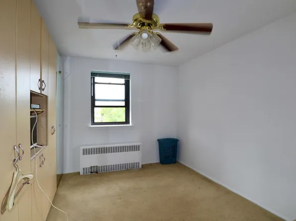 87-40 Francis Lewis Boulevard image 10 of 17