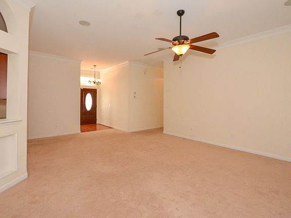 4th image of 185 Vermillion Dr