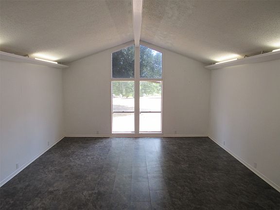 2nd image of 423 W Anders St