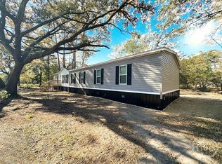 223 Claudia Ln, Midway, GA 31320