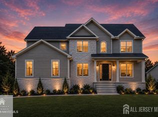 9 Cristina Ct, Matawan, NJ 07747
