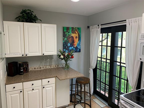 5th image of 231 Majorca Ave APT H