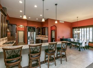 225 Indian Ridge Dr, Waukee, IA 50263