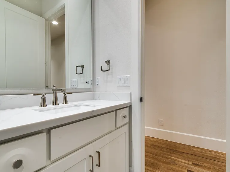 4403 Glenwick Ln — Photo 22