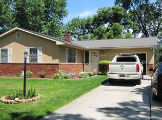 1694 Pin Oak Dr, Columbus, OH 43229