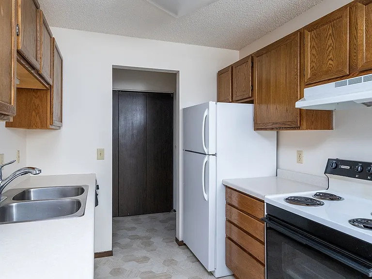 Barbary Knoll Apartments — Photo 13