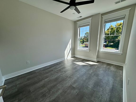 5th image of 310 W Brookland Park Blvd #204