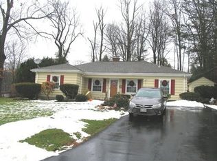 12 Westview Ave, Shrewsbury, MA 01545