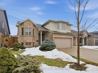 8846 Angie Dr, Niagara Falls, ON L2H 0H9