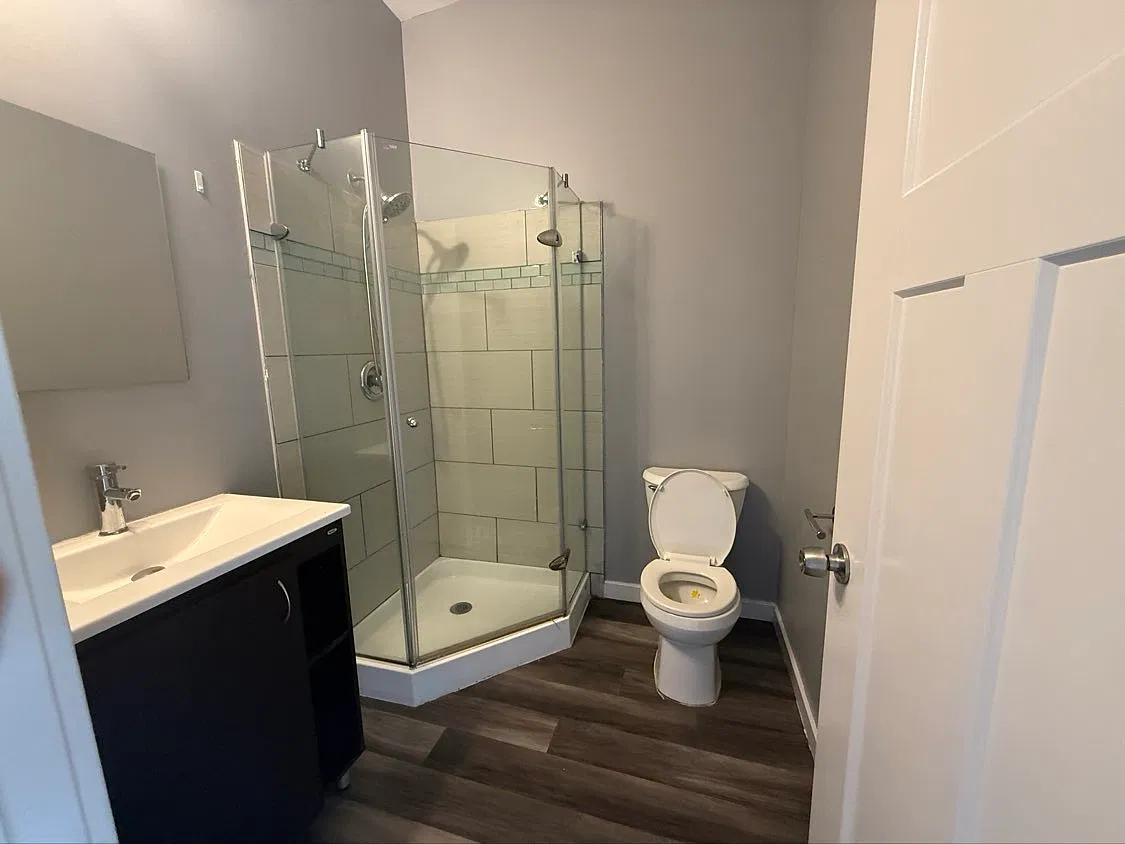 2 bed, 800 sqft, $1,500 — Photo 4