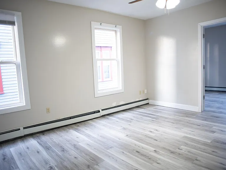61 Lyon St #1 — Photo 2