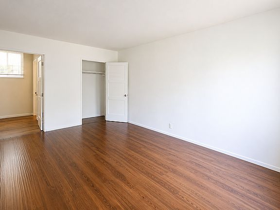 2nd image of 1614 S Saint Andrews Pl #C