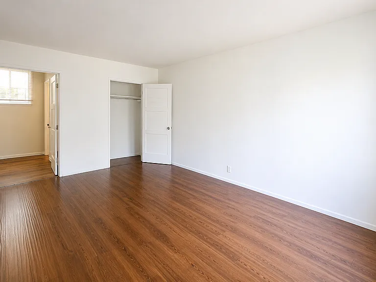 1614 S Saint Andrews Pl #C — Photo 2