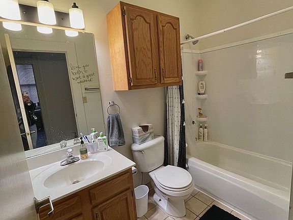 4th image of 604 N Grant St