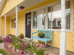 712 W 36th Ave, Kennewick, WA 99337