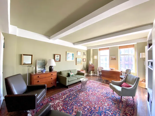 465 West 23rd Street image 1 of 41