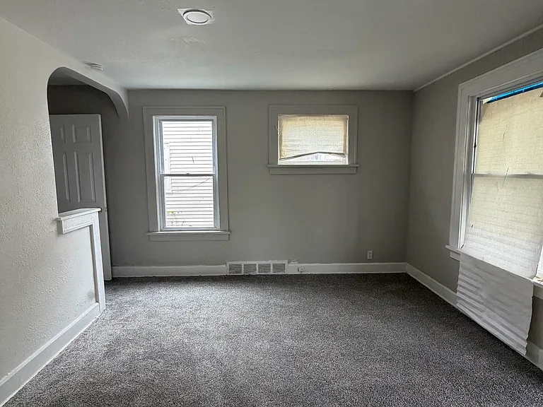 10706 Dove Ave — Photo 6