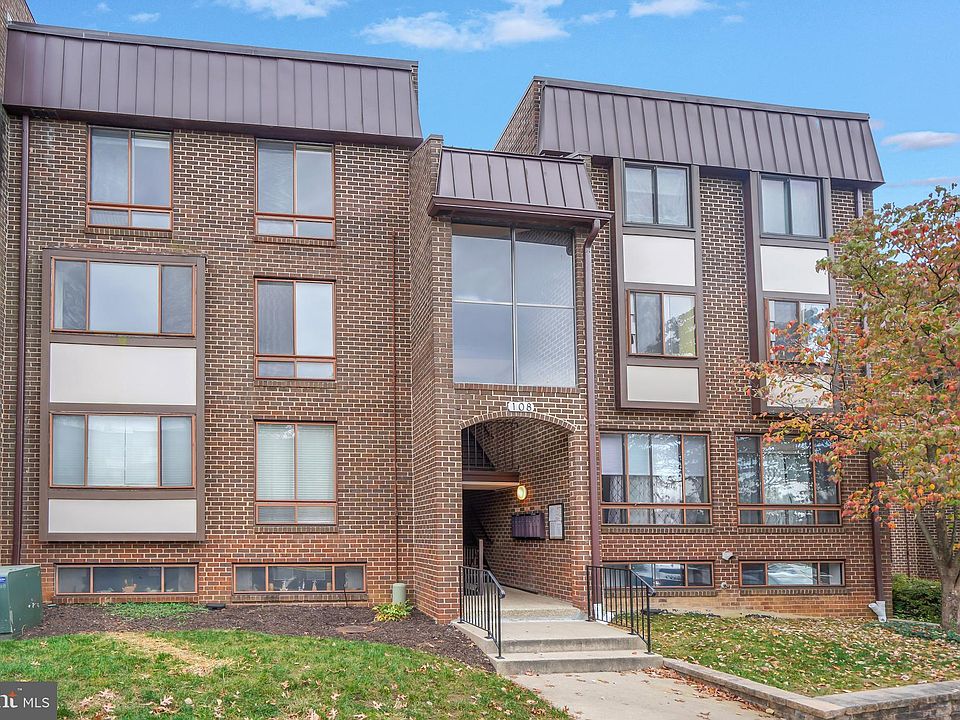 1st image of 108 Roberts Ln APT 300