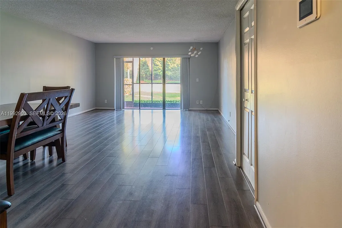 Building Photo - 16431 Blatt Blvd #103