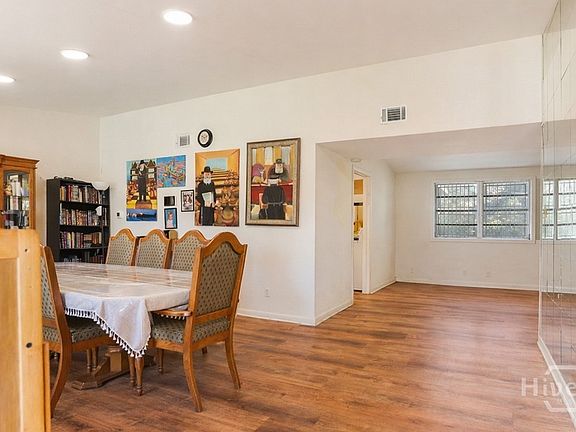 3rd image of 506 McLaws Street