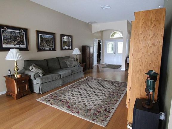 3rd image of 2609 Villa Dr