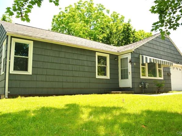 4 Leard Rd, New Hartford, NY 13413