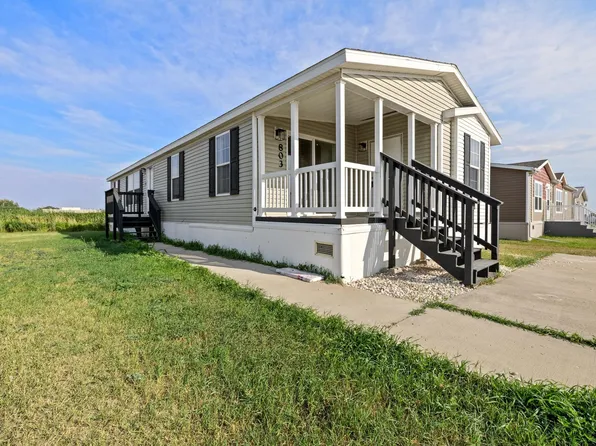 803 Frontier Ln, Stanley, ND 58784
