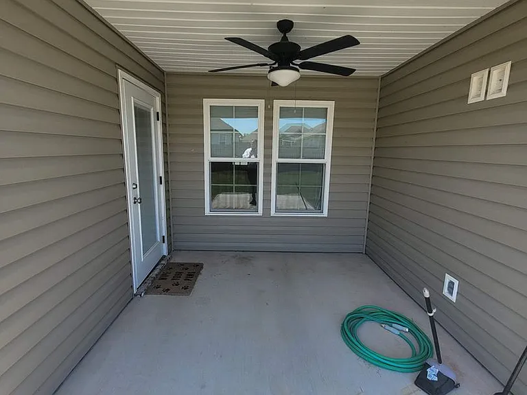 3925 Duke Ct — Photo 21