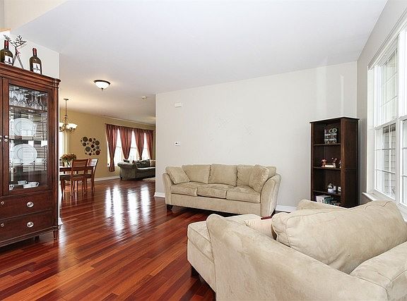 3rd image of 241 Copper Mountain Dr