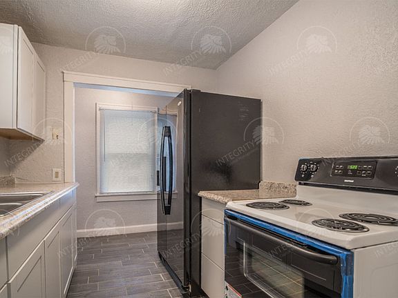 2nd image of 5543 Park Ave