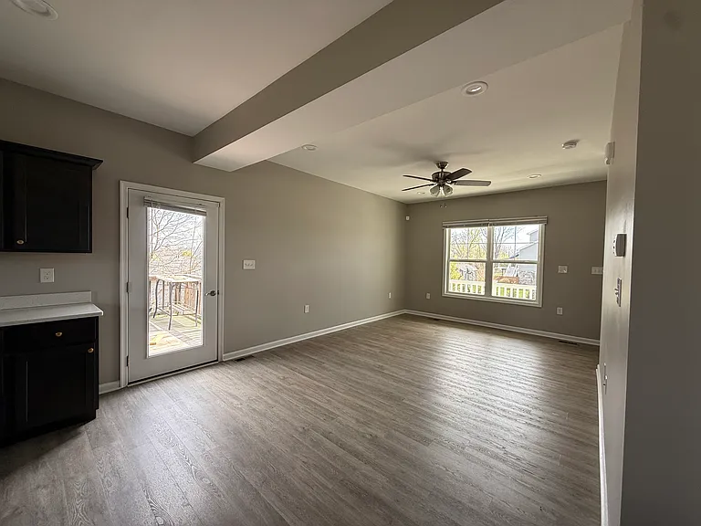 270 Mabdarin Dr — Photo 3