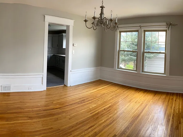 31 Taft Pl — Photo 5