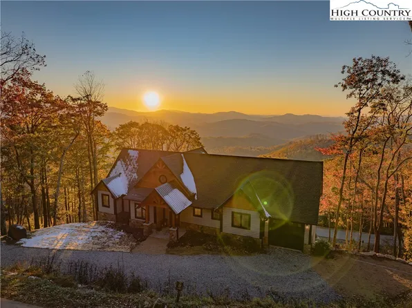 221 N Bear Rock Trail, Banner Elk, NC 28604