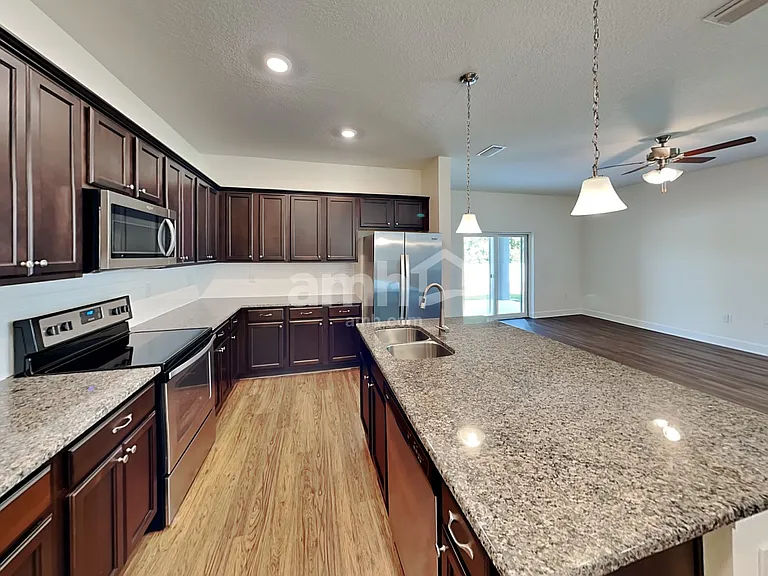 343 Pine Terrace Dr — Photo 3