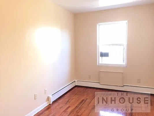 Rented by The InHouse Group | media 19