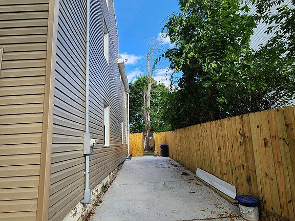 4th image of 5951 N Opal St