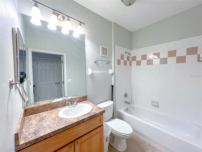 1257 SW 9th Rd #106 — Photo 13