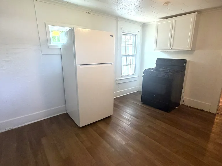 611 Deacon St — Photo 9