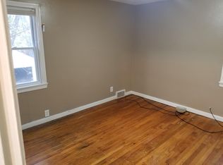 892 Ravine Dr, Cleveland Heights, OH 44112