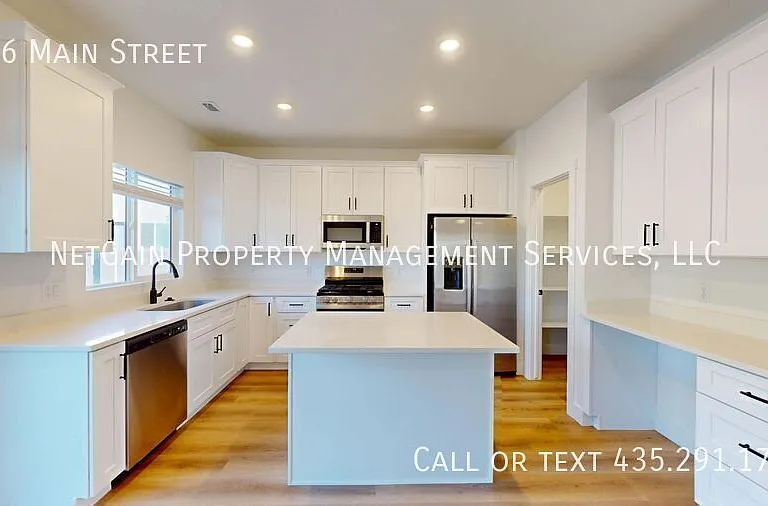 226 S Main St — Photo 8
